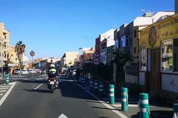 Los Reyes Magos reparten ilusión por los barrios de Telde/TA.